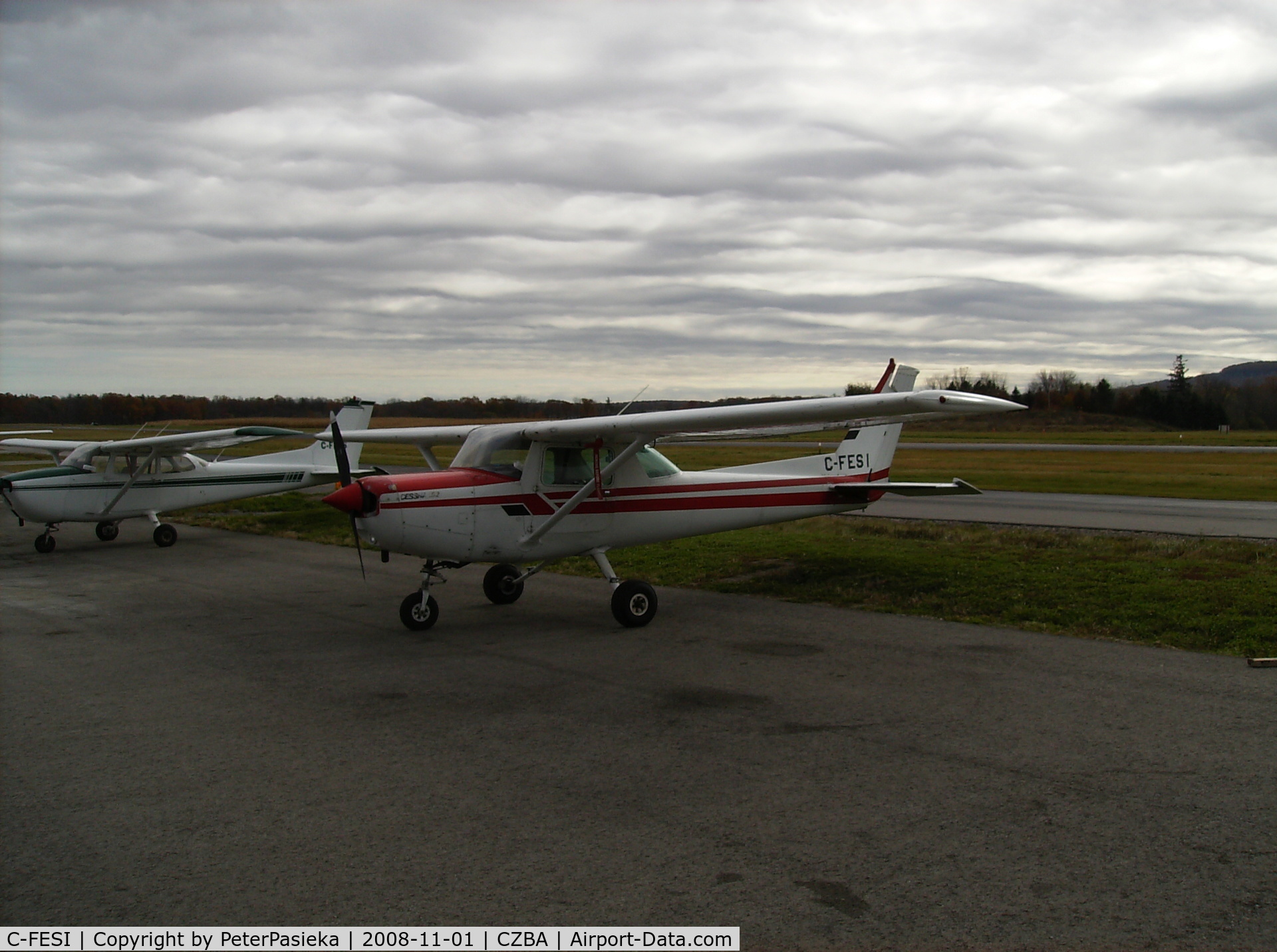 C-FESI, 1979 Cessna 152 C/N 15283064, Spectrum Airways training aircraft, Burlington Airport, Ontario Canada