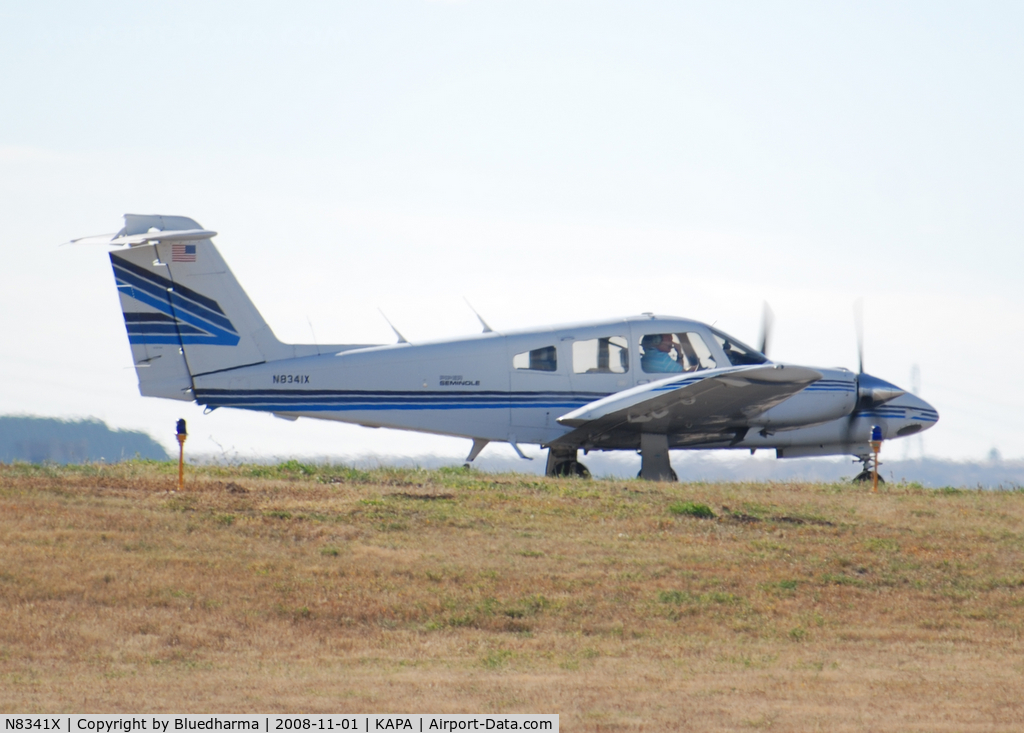 N8341X, Piper PA-44-180T Turbo Seminole C/N 44-8107043, Position and hold for 17L.