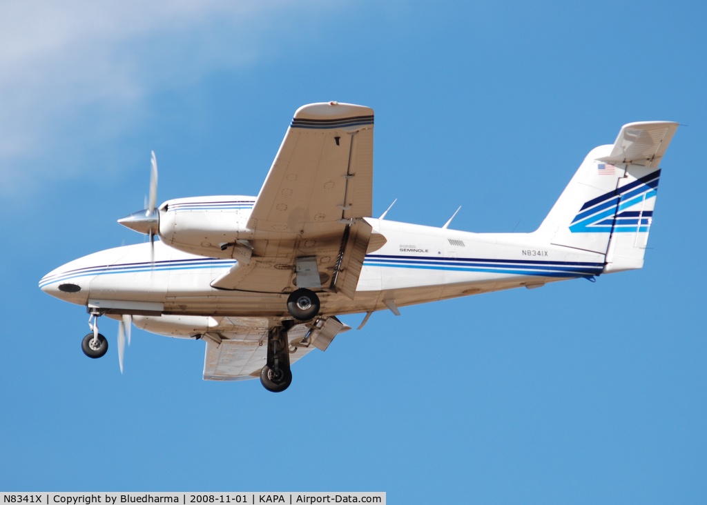 N8341X, Piper PA-44-180T Turbo Seminole C/N 44-8107043, On final approach to 17L.