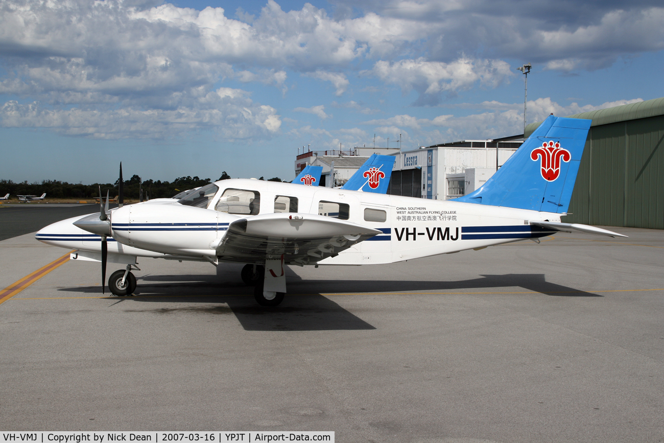 VH-VMJ, 2001 Piper PA-34-220T C/N 3449210, /