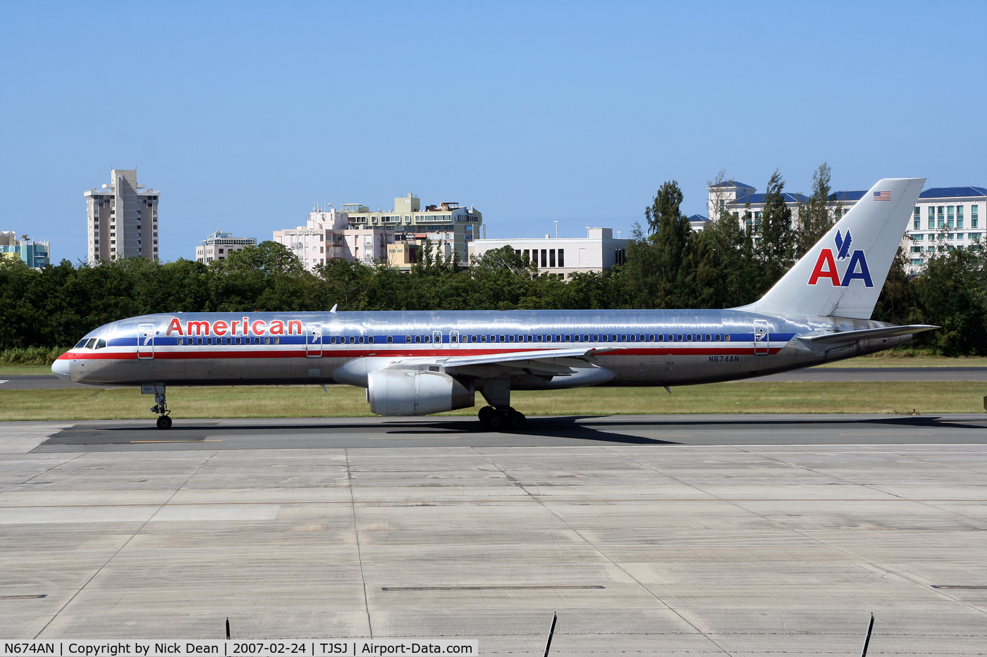 N674AN, 1998 Boeing 757-223 C/N 29424, /