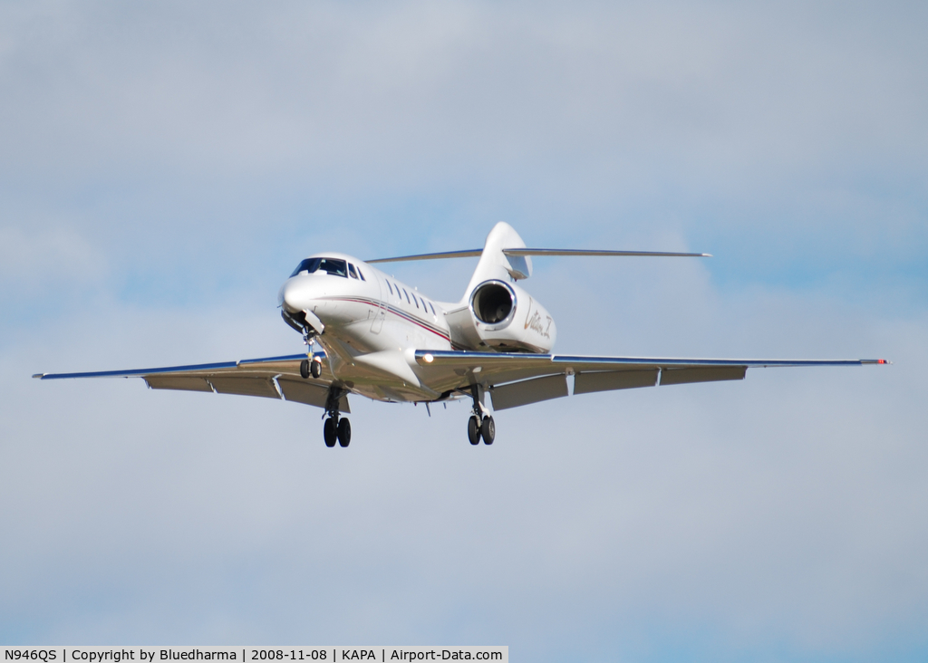 N946QS, 2002 Cessna 750 Citation X Citation X C/N 750-0195, On final approach to 17L.