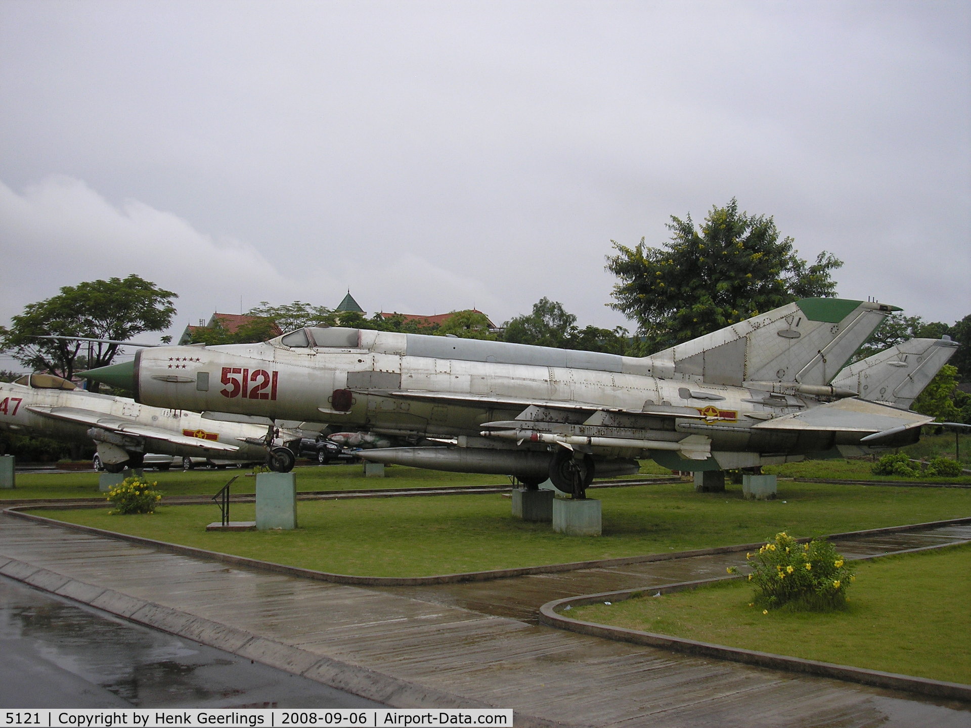 5121, Mikoyan-Gurevich MiG-21MF C/N V1021, Hanoi , Air Force museum