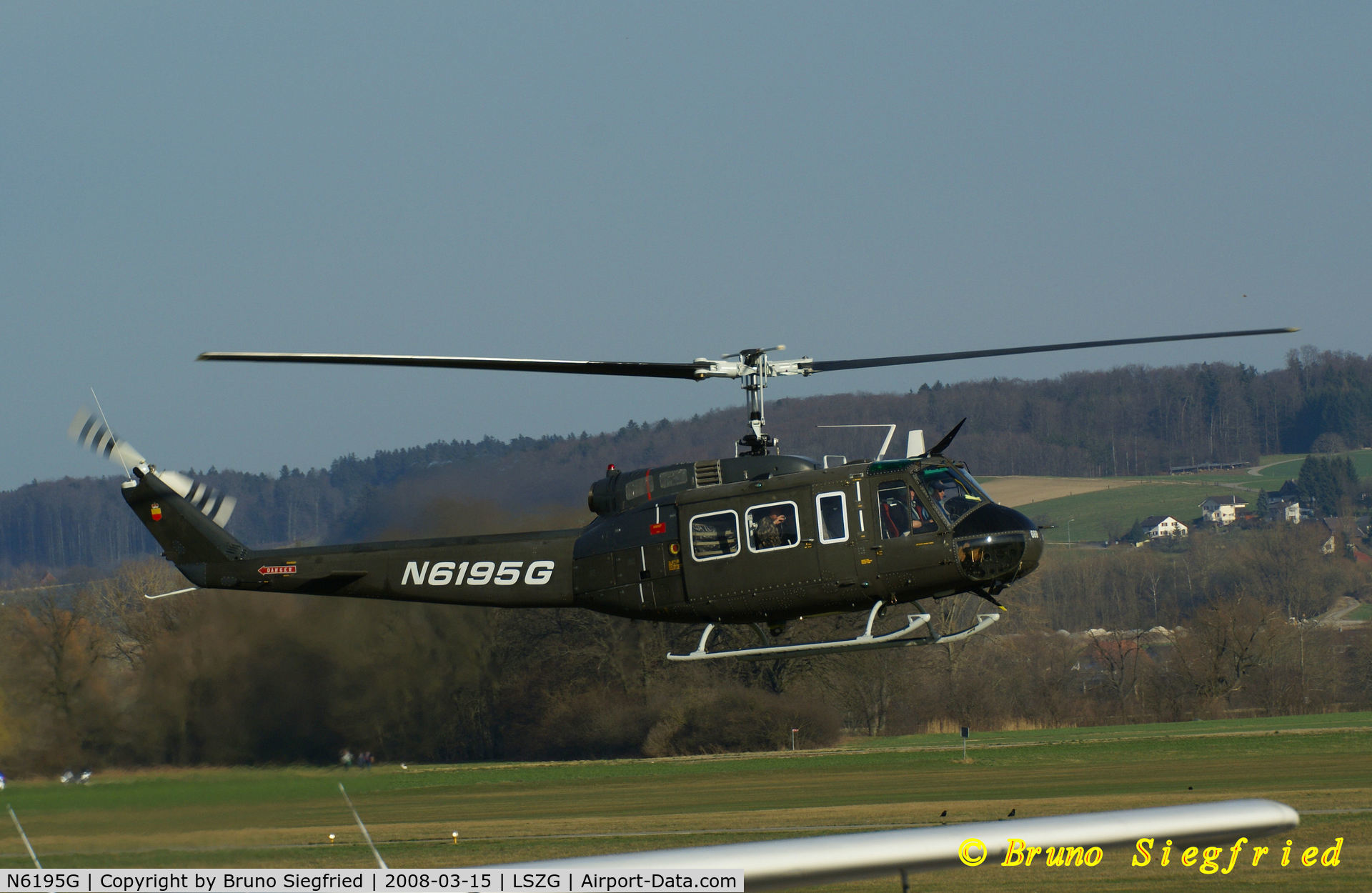 N6195G, 1965 Bell UH-1H Iroquois C/N 4732, Airfield Grenchen Suisse
