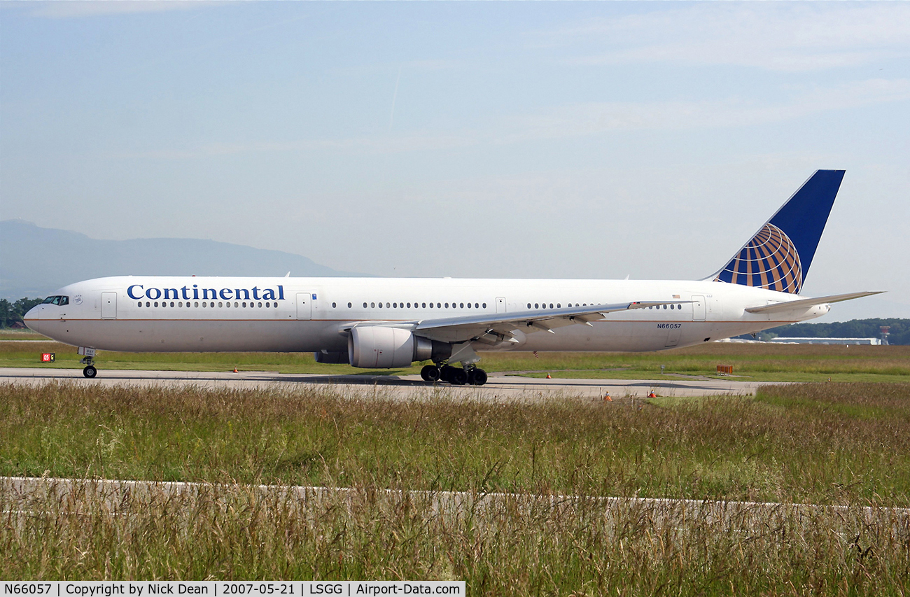 N66057, 2002 Boeing 767-424/ER C/N 29452, LSGG