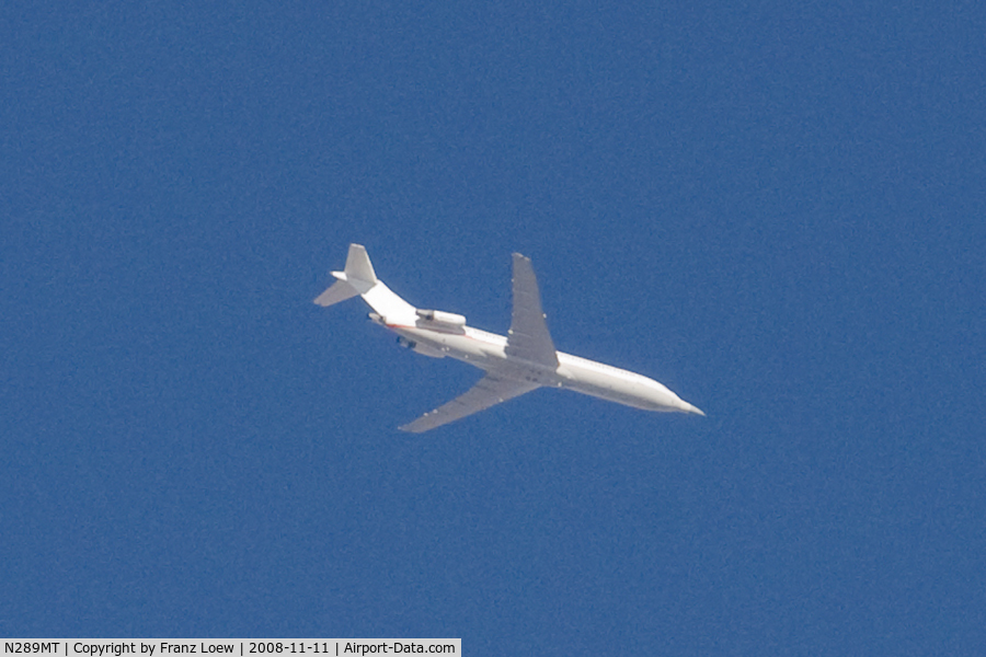 N289MT, 1981 Boeing 727-223 C/N 22467, VOODOO 1 flying high over the Mojave desert