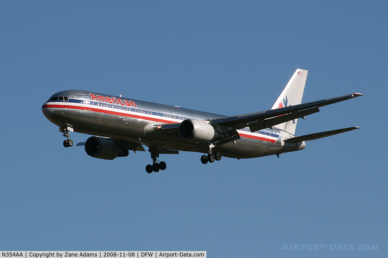 N354AA, 1988 Boeing 767-323 C/N 24035, Landing runway 36L at DFW