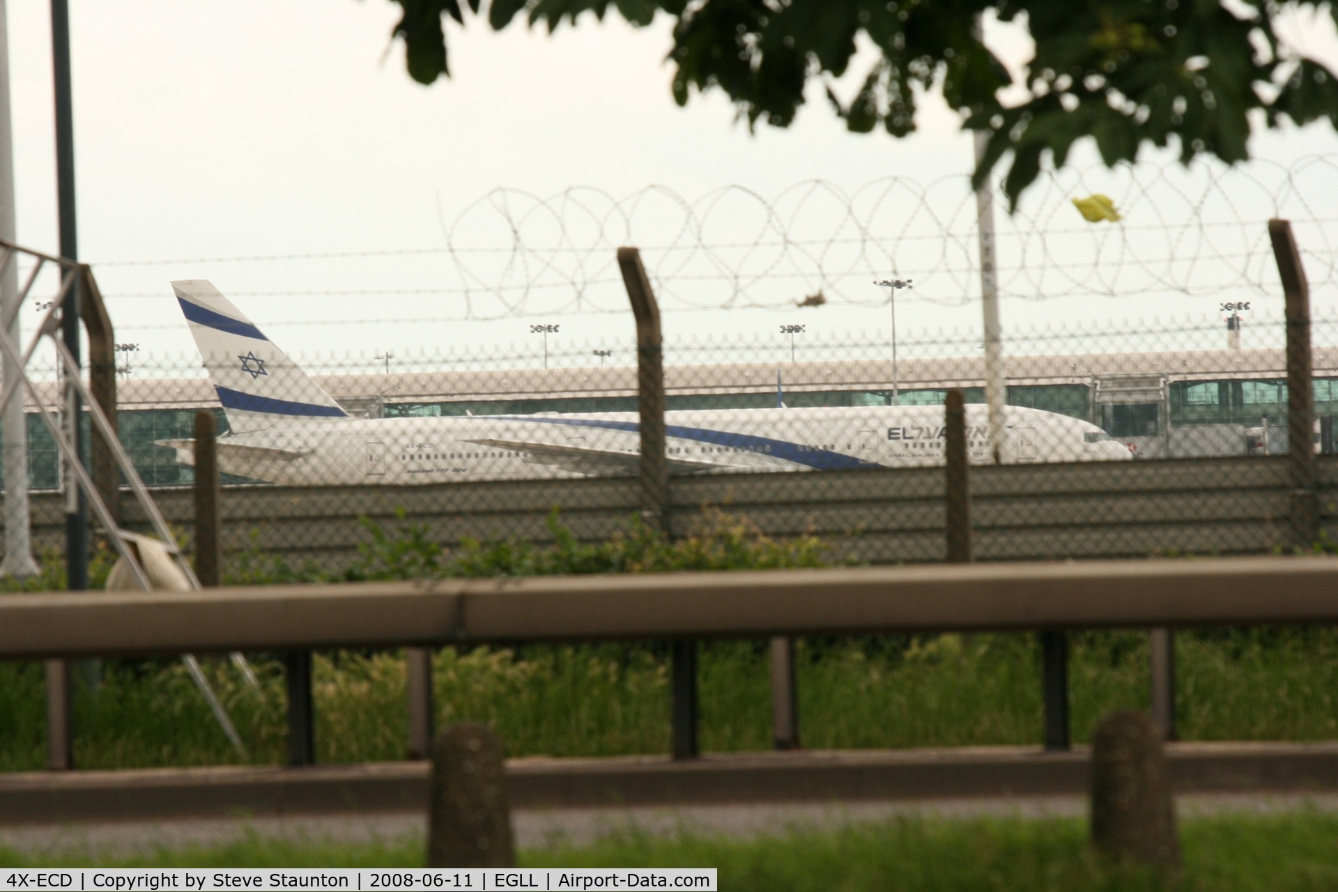 4X-ECD, 2002 Boeing 777-258/ER C/N 33169, Taken at London Heathrow 11th June 2008