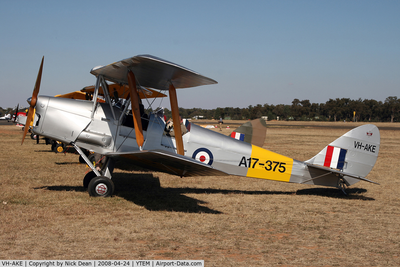 VH-AKE, 1941 De Havilland Australia DH-82A Tiger Moth C/N DHA416, /