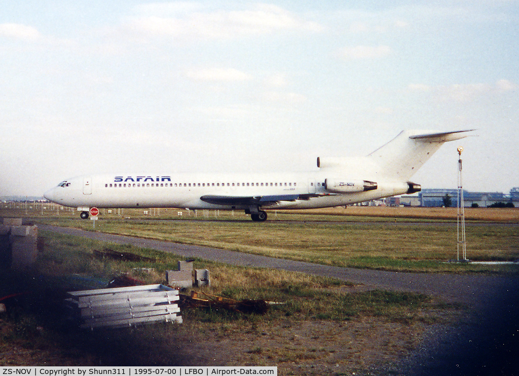 ZS-NOV, 1975 Boeing 727-230 C/N 21114/1178, Arriving from flight... My first shoot at LFBO !