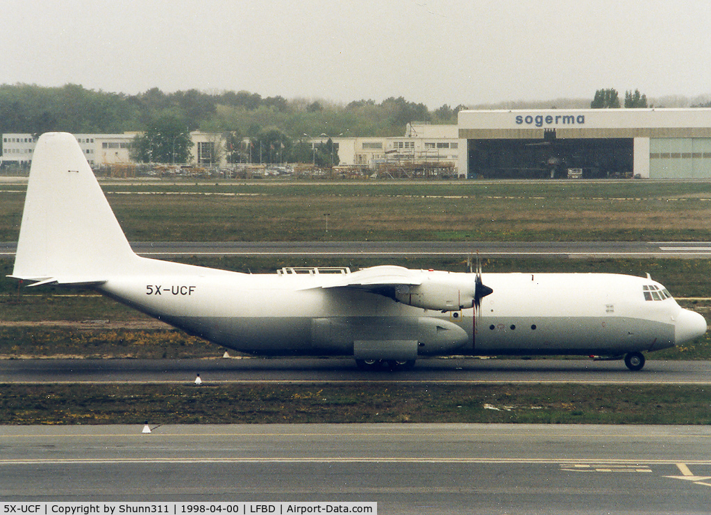 5X-UCF, 1975 Lockheed L-100-30 Hercules (L-382G) C/N 382-4610, Rolling to the SOGERMA Center...