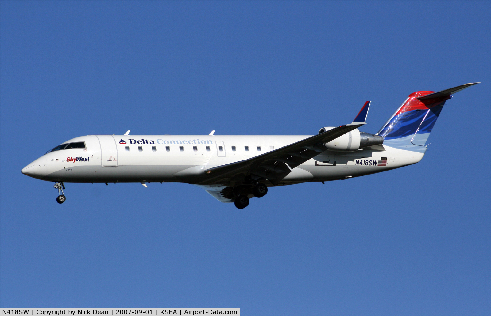 N418SW, 2000 Bombardier CRJ-200LR (CL-600-2B19) C/N 7446, /