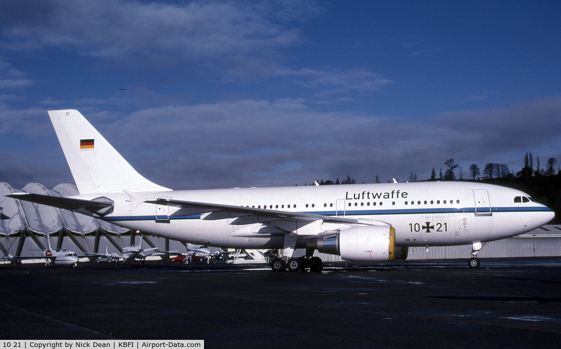 10 21, 1989 Airbus A310-304 C/N 498, /