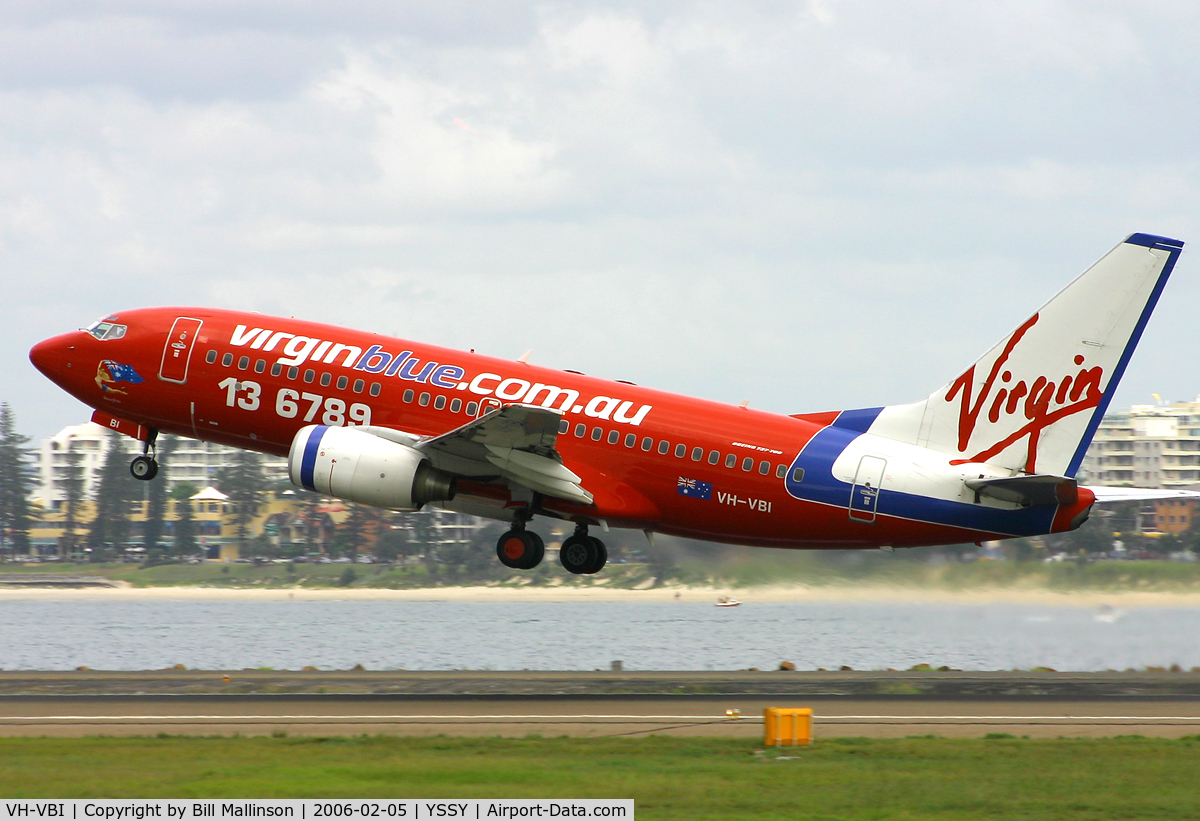 VH-VBI, 2002 Boeing 737-7Q8 C/N 30644, Rotating from r/w 16R