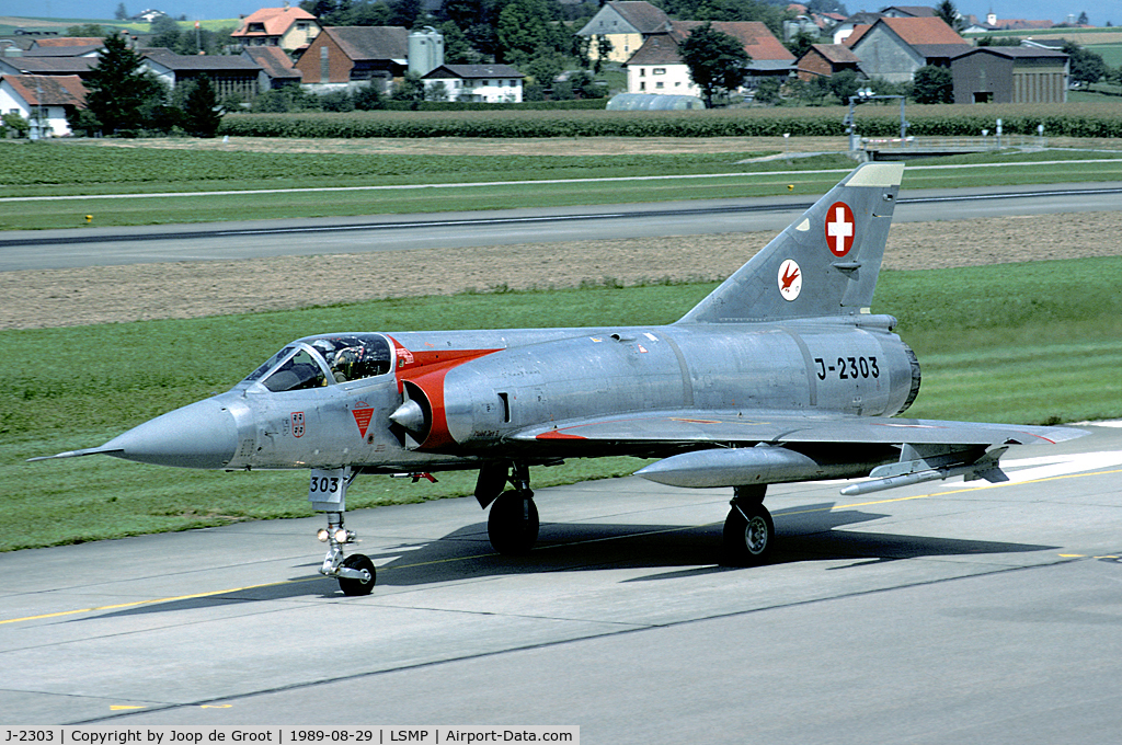 J-2303, Dassault (F+W Emmen) Mirage IIIS C/N 993, In 1989 just a few Mirages were still flying in their original bare metal colours. A great sight!