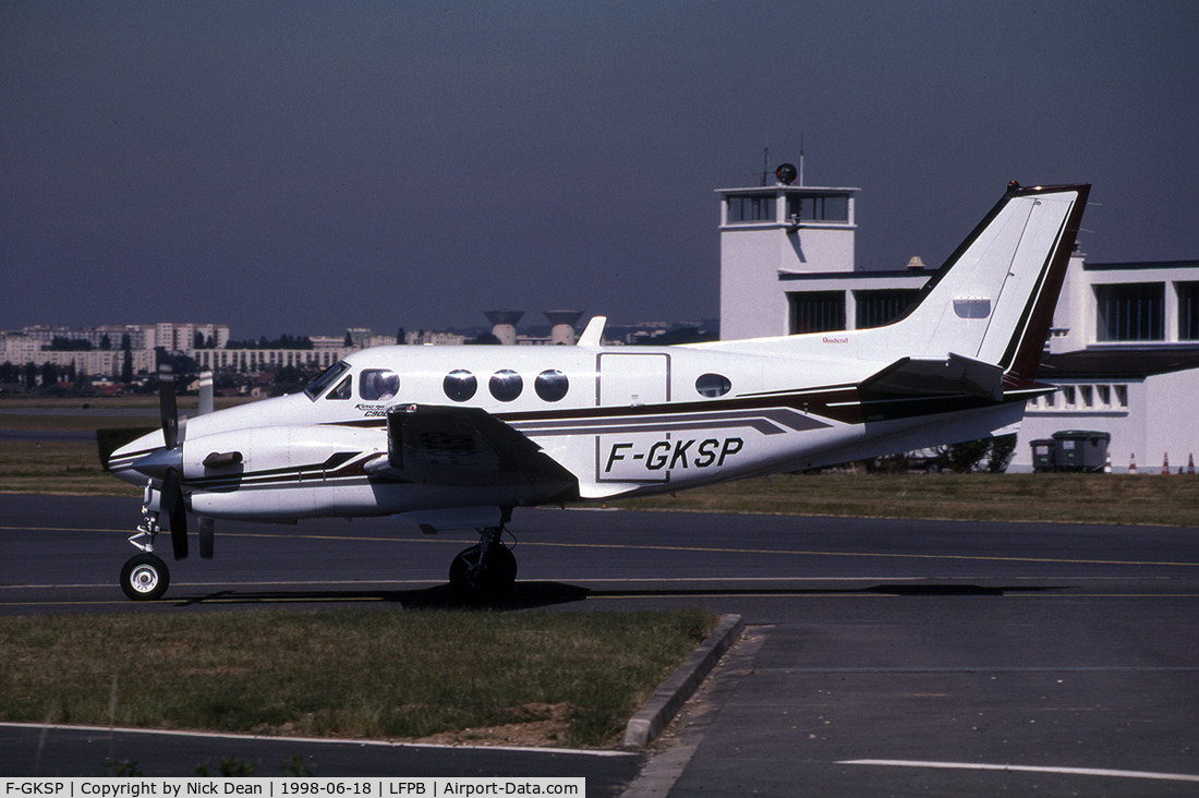 F-GKSP, 1995 Beech C90A King Air C/N LJ-1409, /