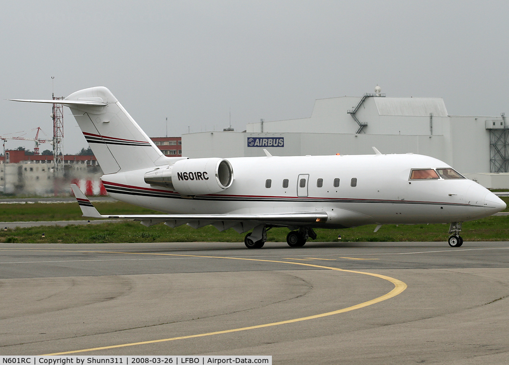 N601RC, 1986 Canadair Challenger 601 (CL-600-2A12) C/N 3055, Rolling to the General Aviation area...