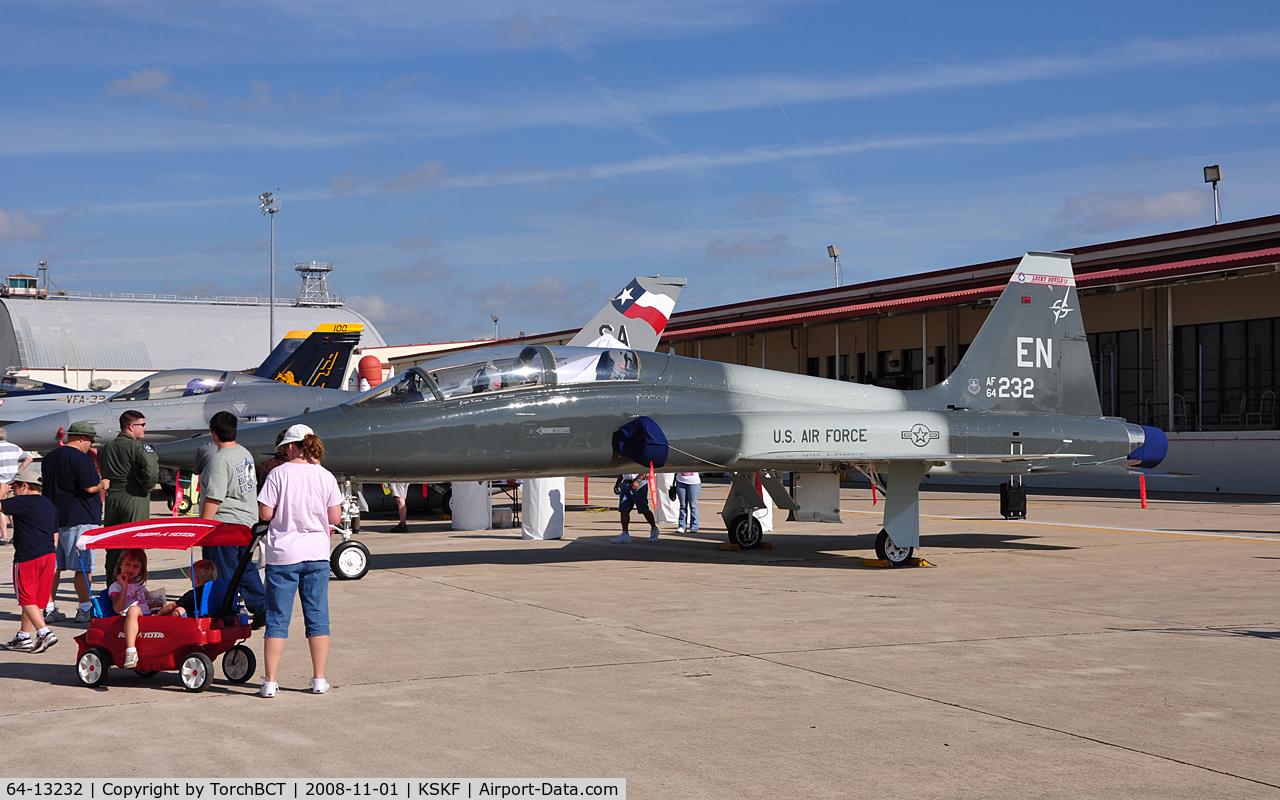 64-13232, 1964 Northrop AT-38B Talon C/N N.5661, T-38 converted for ground training at Lackland Airshow 2008