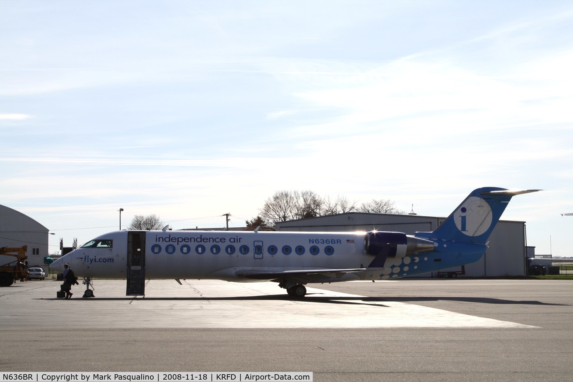 N636BR, 1999 Bombardier CRJ-200ER (CL-600-2B19) C/N 7307, CL-600-2B19