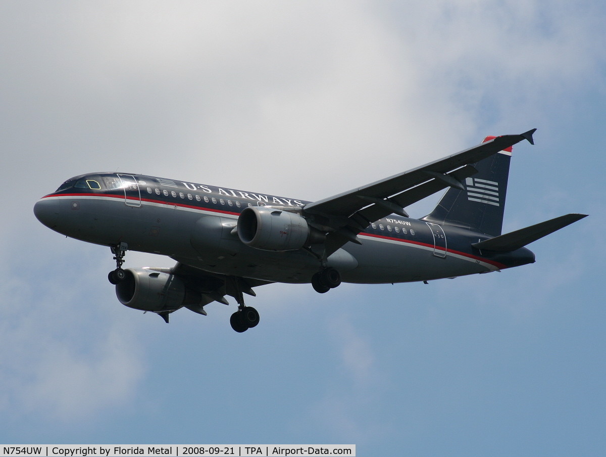 N754UW, 2000 Airbus A319-112 C/N 1328, US Airways A319