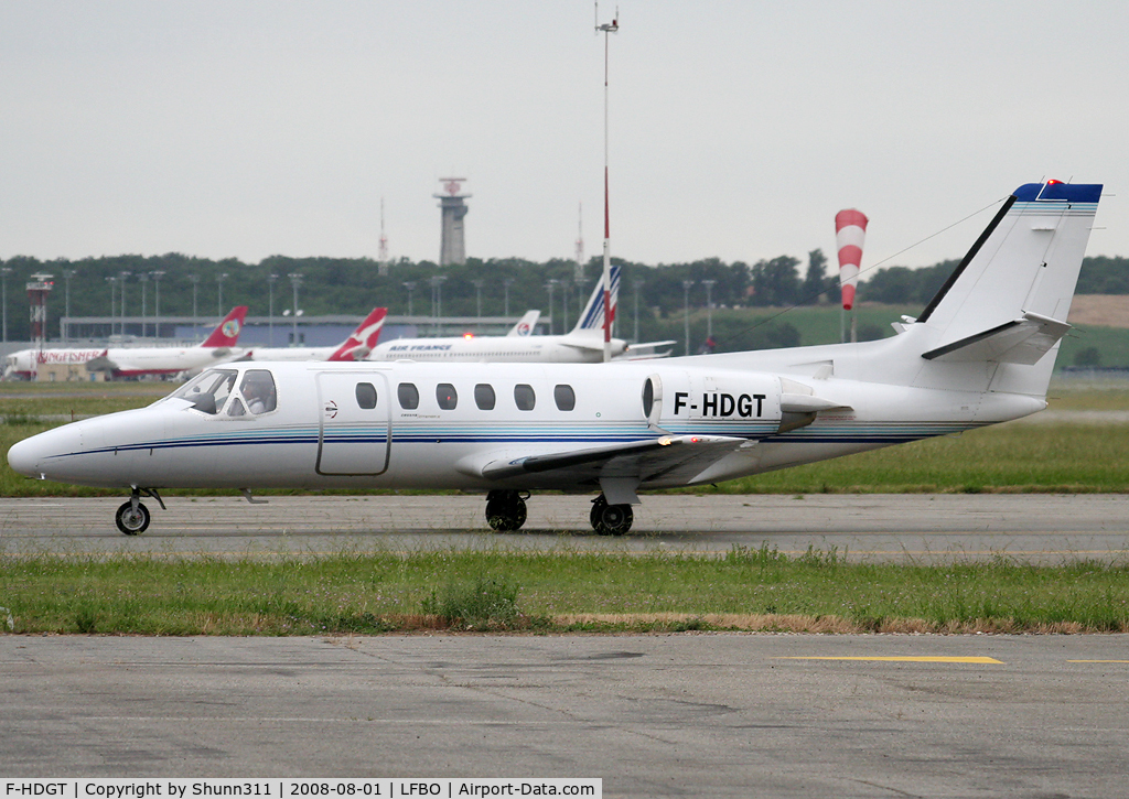 F-HDGT, 1990 Cessna 550 Citation II C/N 550-0634, Rolling holding point rwy 32R for departure...