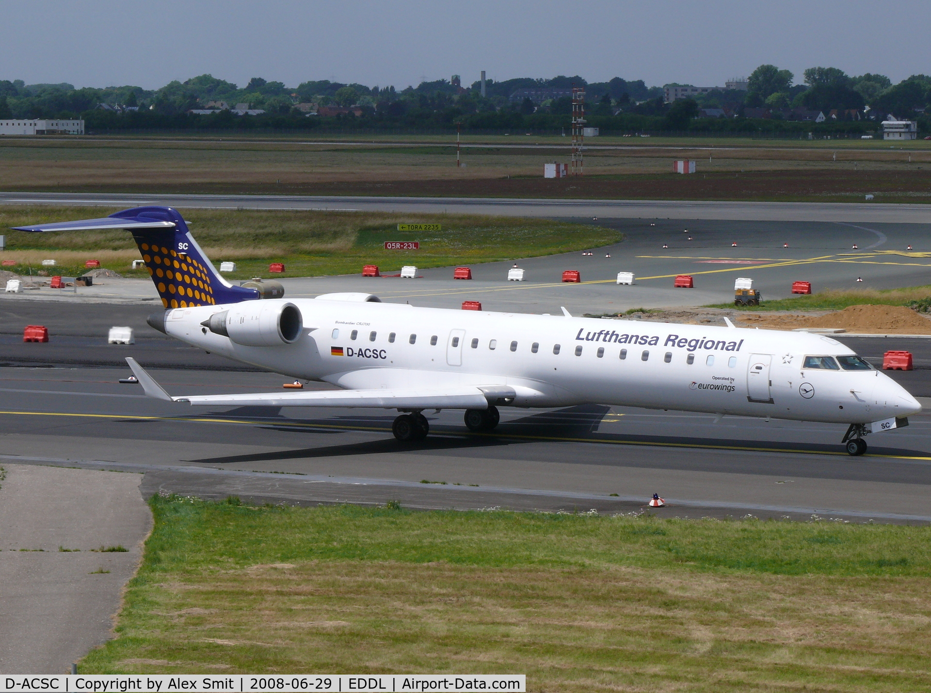 D-ACSC, Canadair CRJ-700 (CL-600-2C10) Regional Jet C/N 10039, Canadair CRJ701ER D-ACSC Lufthansa Regional