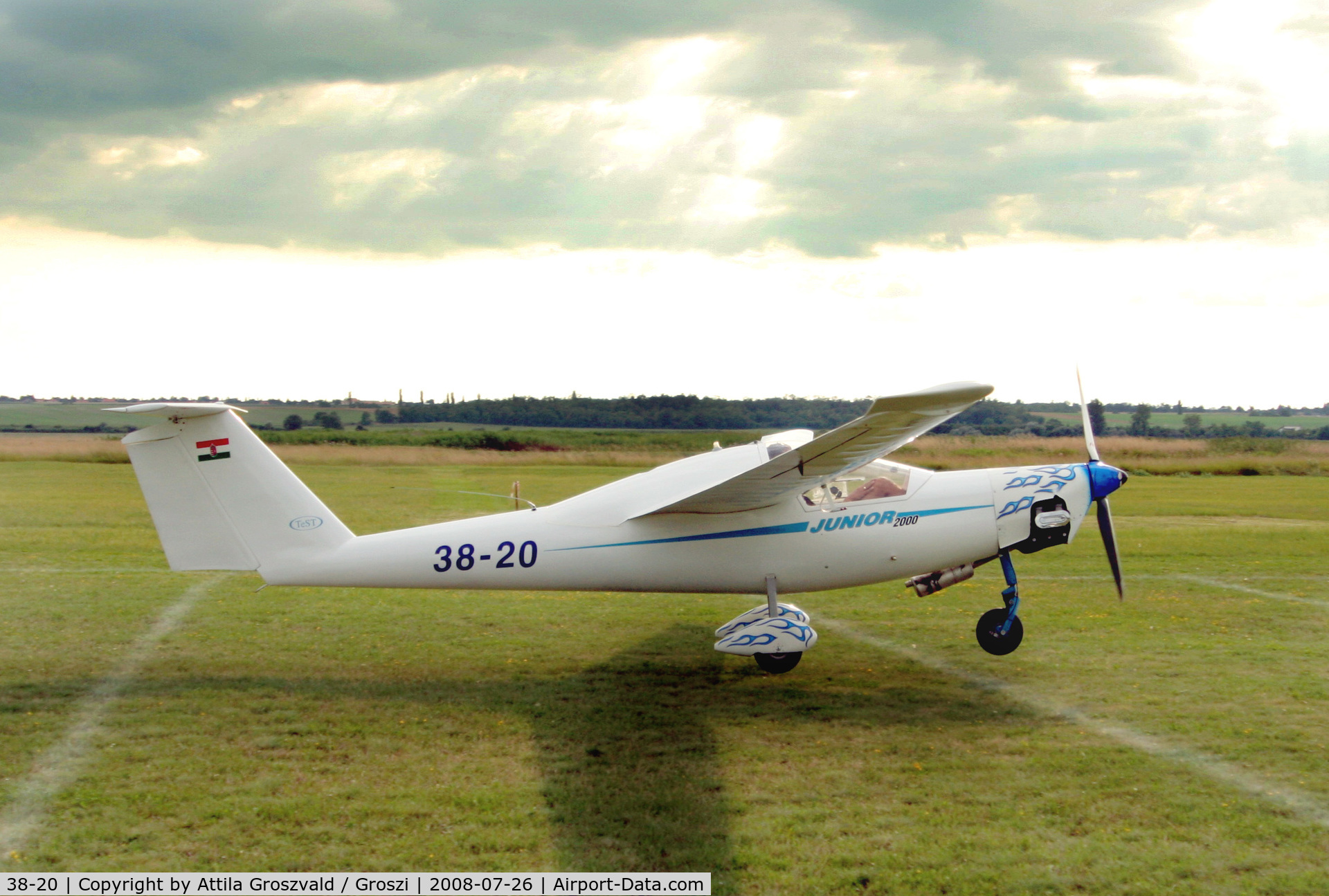 38-20, TeST TST-9 Junior 2000 C/N 09010100, Balatonf?kajár / Veszprém / UL-Airport - UL. trike national cup. Start