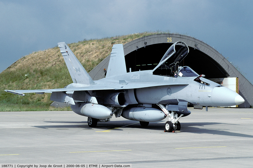 188771, 1986 McDonnell Douglas CF-188A Hornet C/N 0498/A412, In 2000 a number of Canadian Hornets were based at Eggebek for a major air exercise.