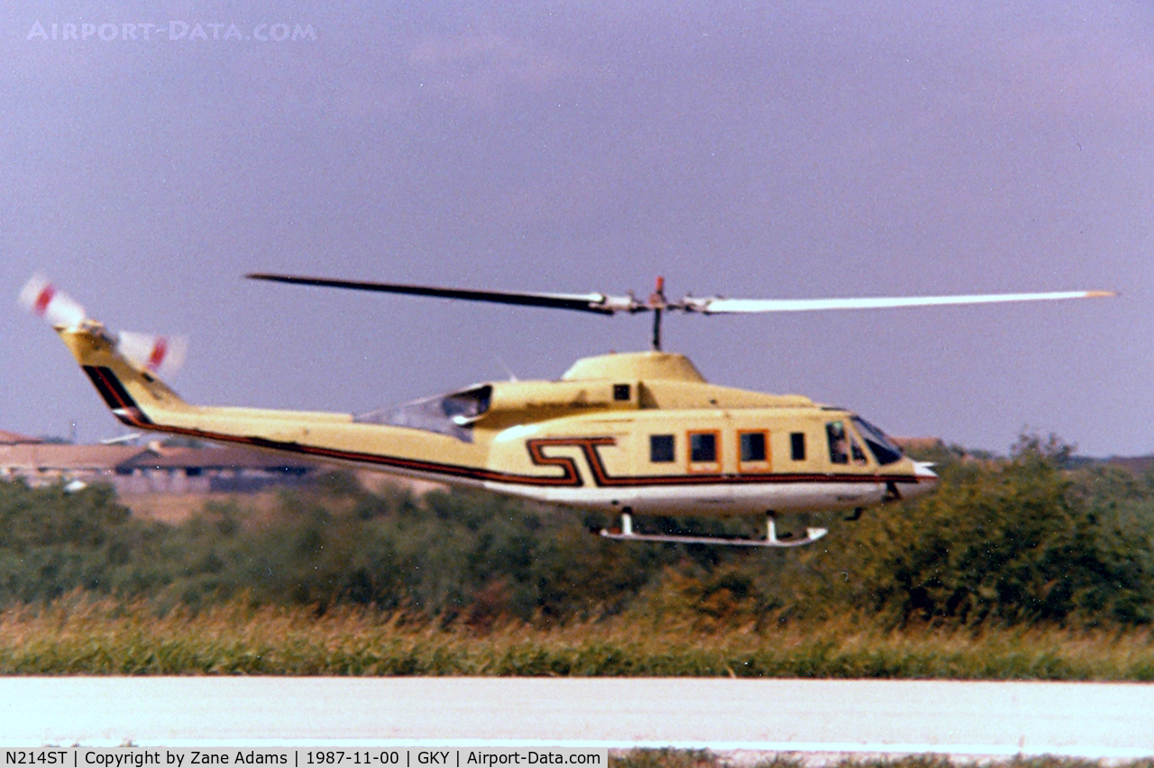 N214ST, 1979 Bell 214ST C/N 18403, Bell 214ST at Arlington, Texas