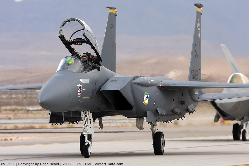 89-0495, 1989 McDonnell Douglas F-15E Strike Eagle C/N 1142/E117, Taxiing off the active runway after a great show.