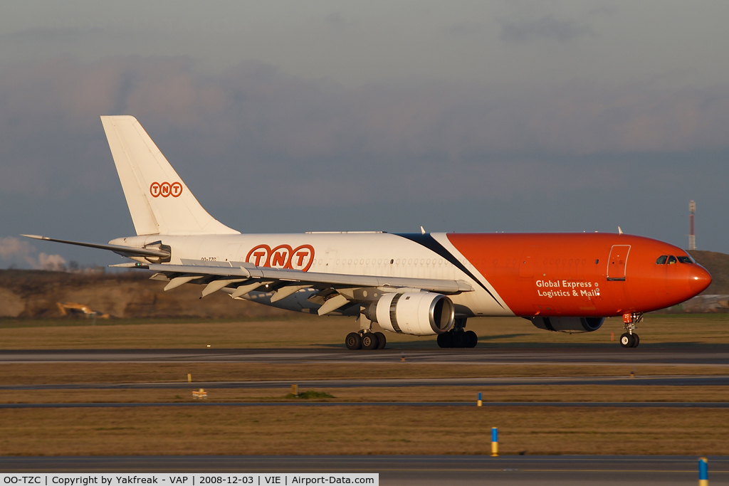 OO-TZC, 1982 Airbus A300B4-203 C/N 210, TNT Airbus A300