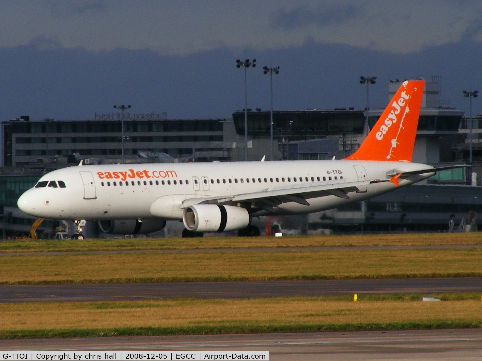 G-TTOI, 2003 Airbus A320-232 C/N 2137, Easyjet