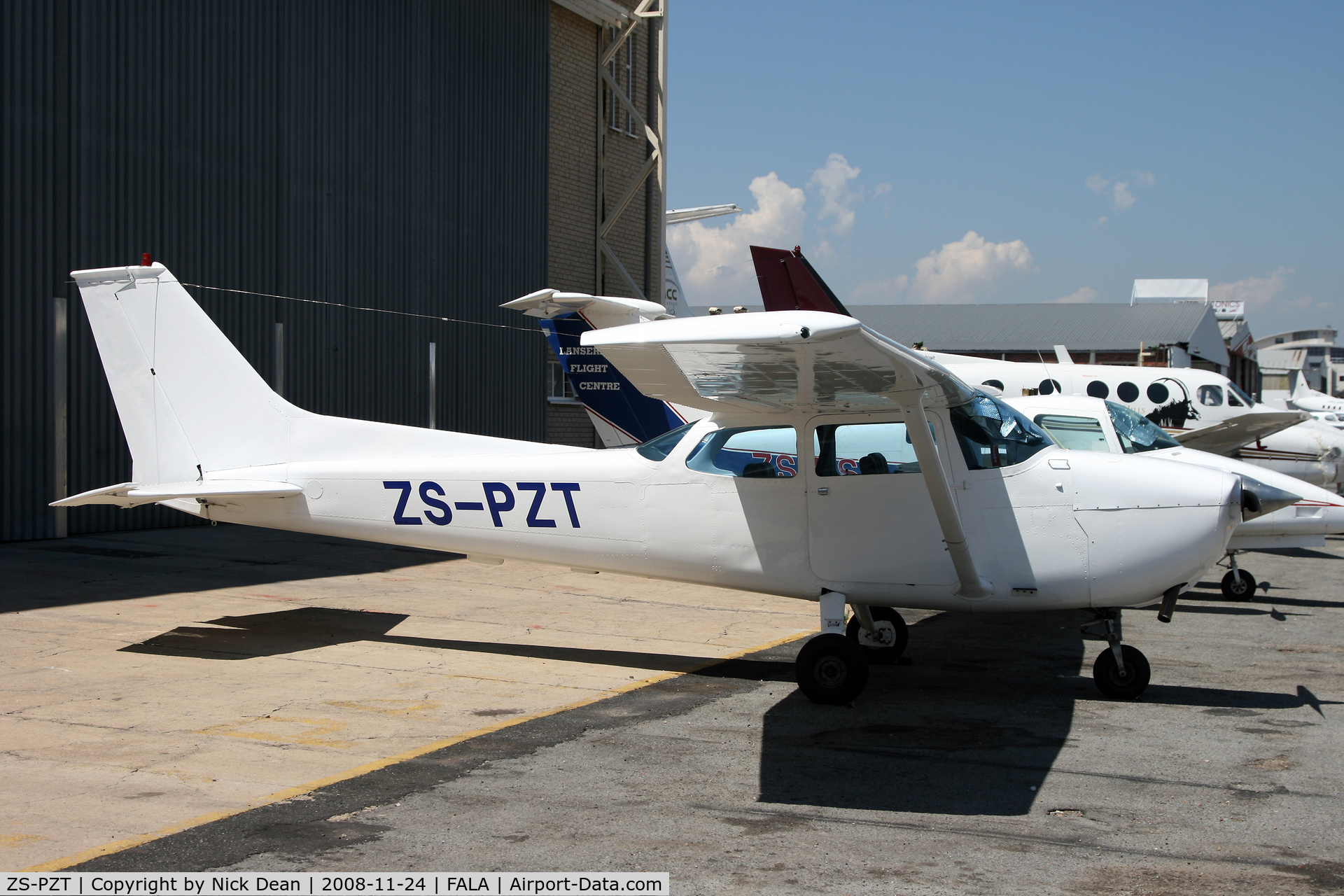 ZS-PZT, Cessna 172L Skyhawk C/N 17260377, FALA