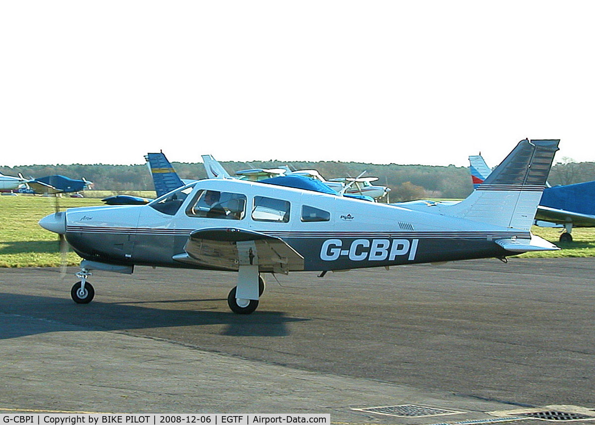 G-CBPI, 2002 Piper PA-28R-201 Cherokee Arrow III C/N 2844073, TAXYING PAST THE AIRPORT CAFE