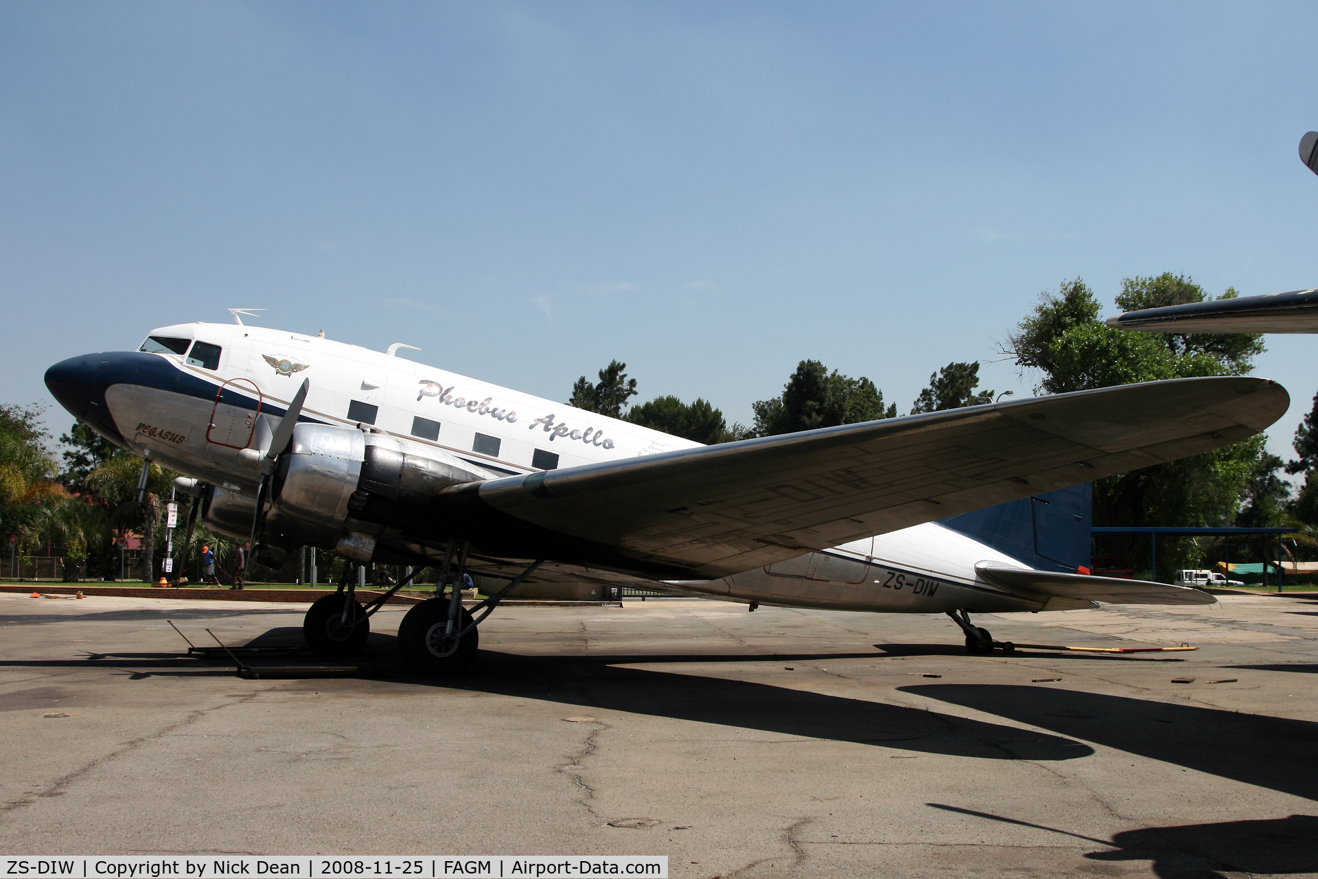 ZS-DIW, 1942 Douglas DC-3 C/N 11991, FAGM