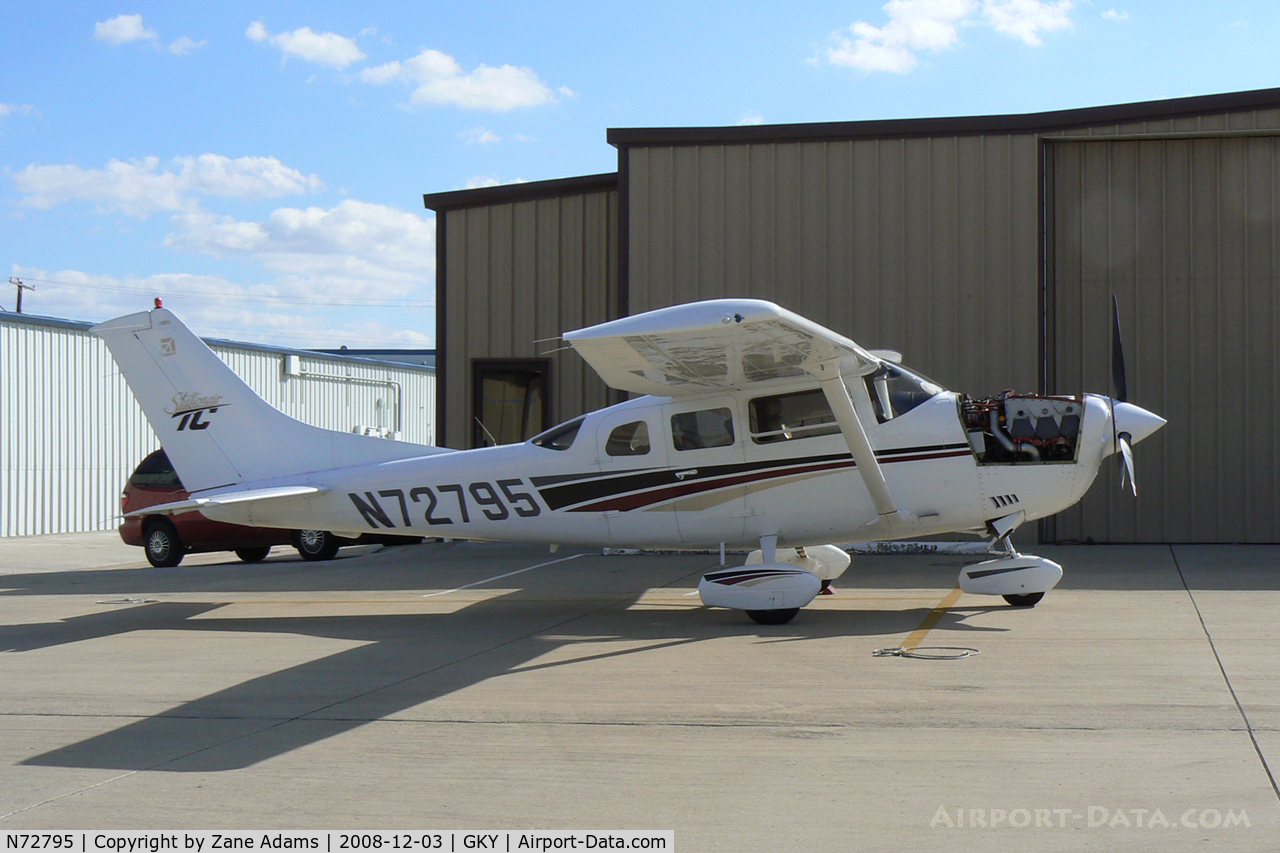 N72795, 1999 Cessna T206H Turbo Stationair C/N T20608092, At Arlington Municipal