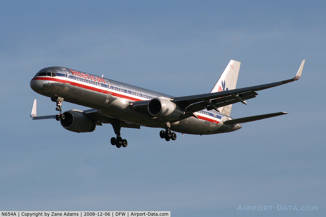 N654A, 1991 Boeing 757-223 C/N 24612, American Airlines 757 on approach to DFW