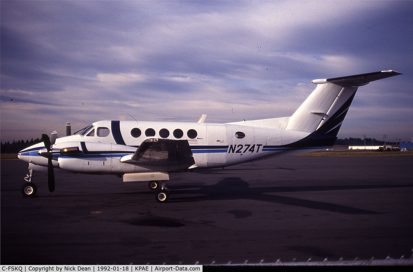 C-FSKQ, 1975 Beech 200 Super King Air C/N BB-99, KPAE Seen as N274T prior to going on the Canadian register