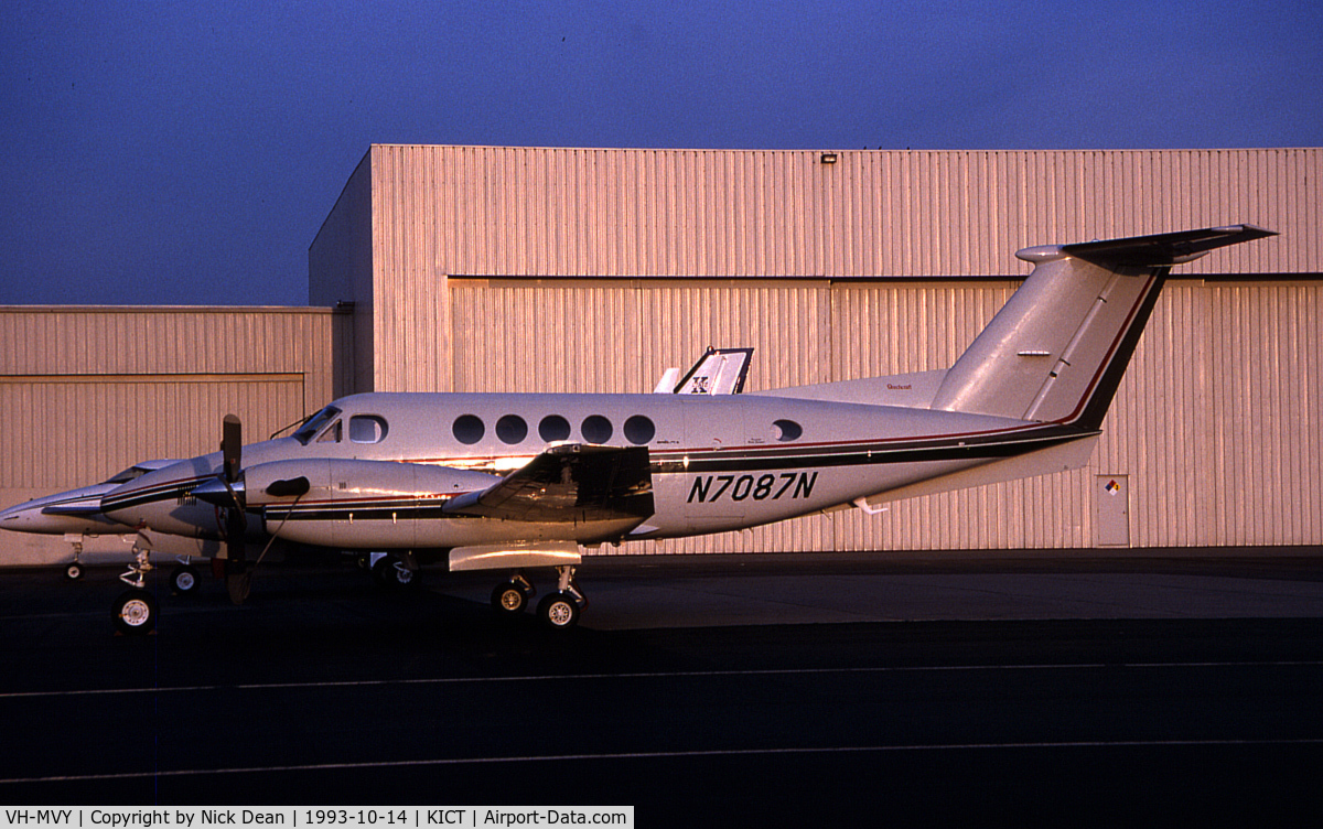 VH-MVY, 1989 Beech B200 King Air C/N BB-1324, KICT (Seen as N7087N prior to going on the VH- register)
