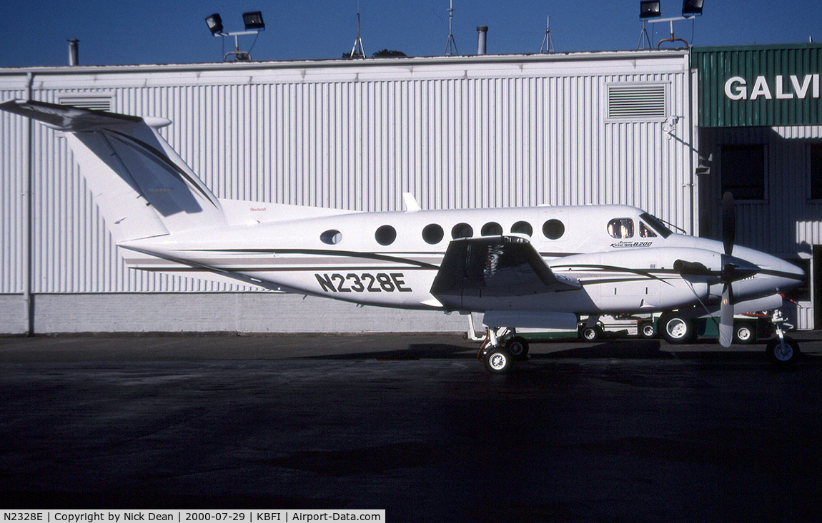 N2328E, 1998 Raytheon Aircraft Company B200 C/N BB-1608, KBFI