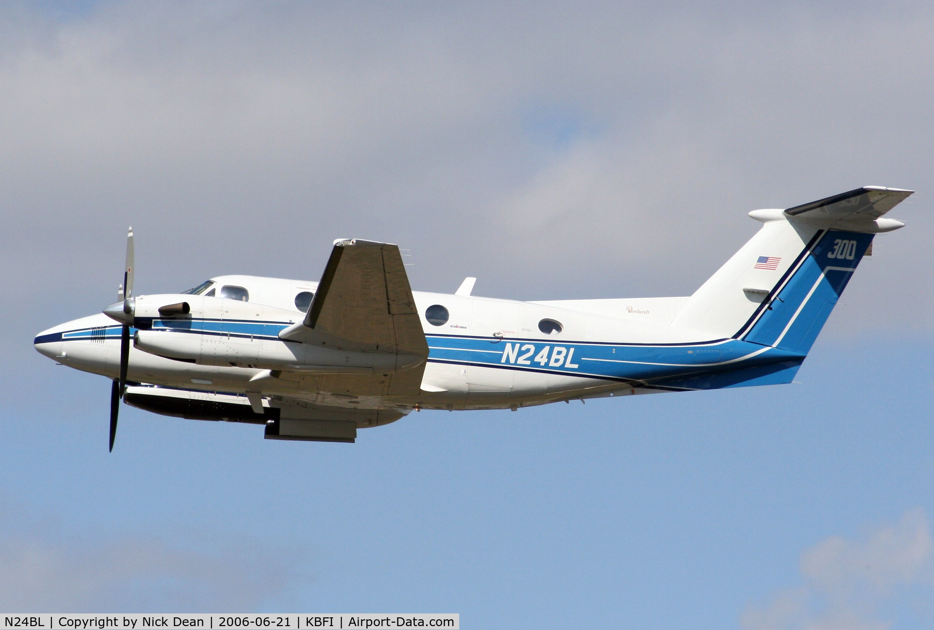 N24BL, 1988 Beech 300 C/N FA-153, KBFI