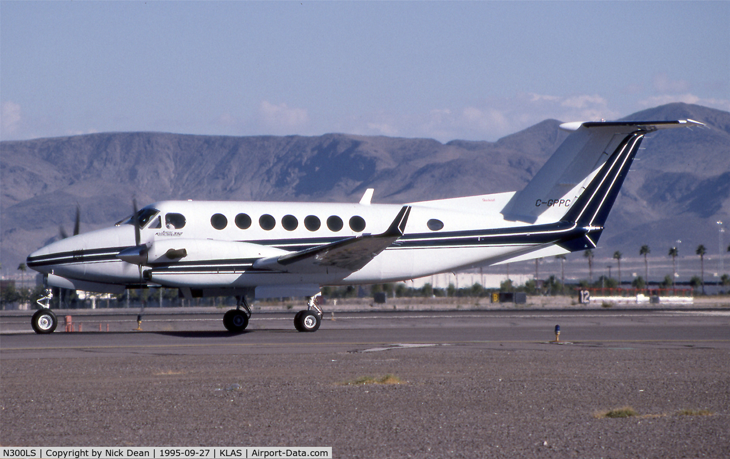 N300LS, 1995 Beech B300 Super King Air King Air C/N FL-127, KLAS (Seen here as C-GPPC at NBAA currently registered N300LS)