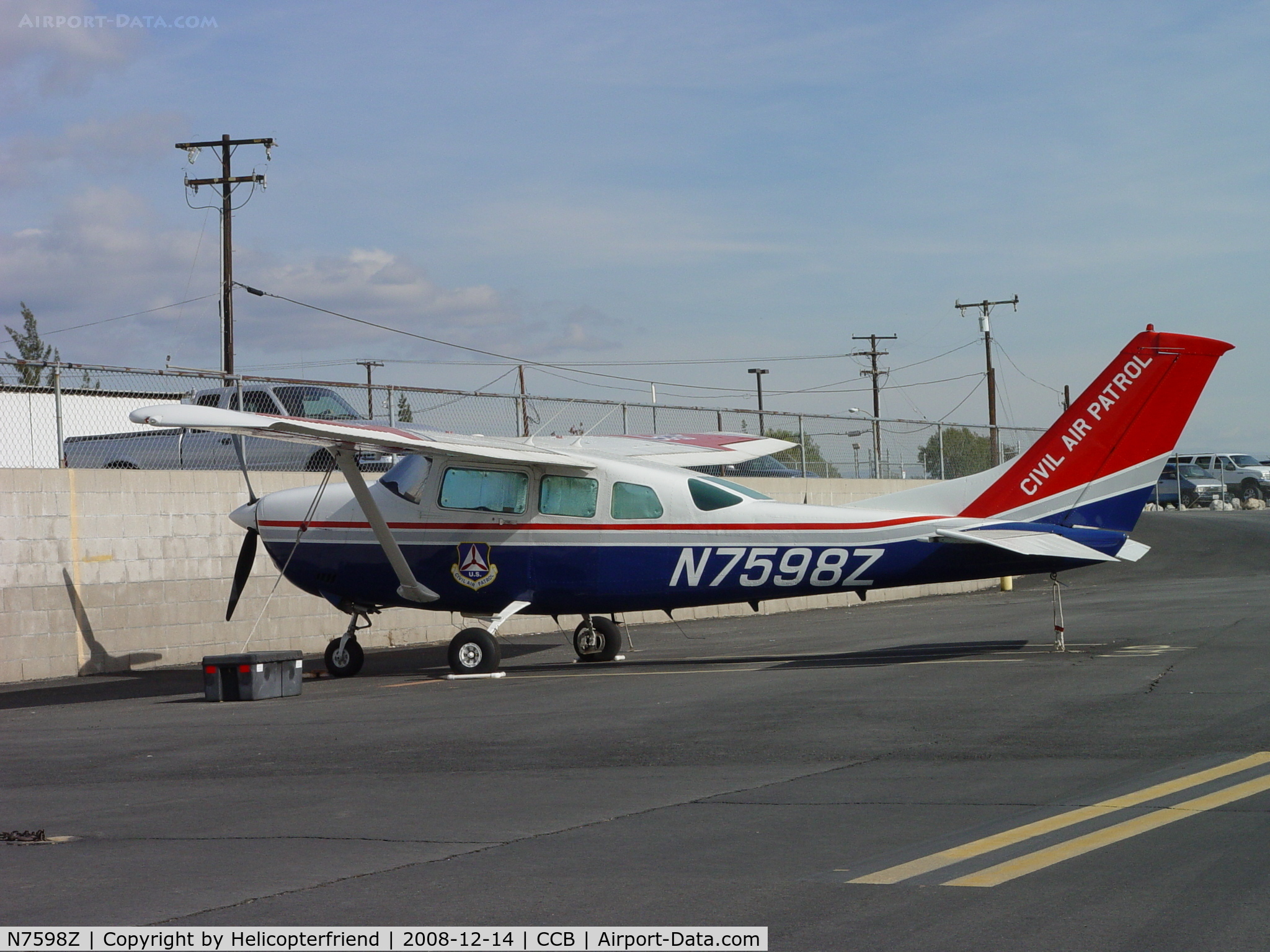 N7598Z, 1981 Cessna U206G Stationair C/N U20606382, Waiting for the call at Cable