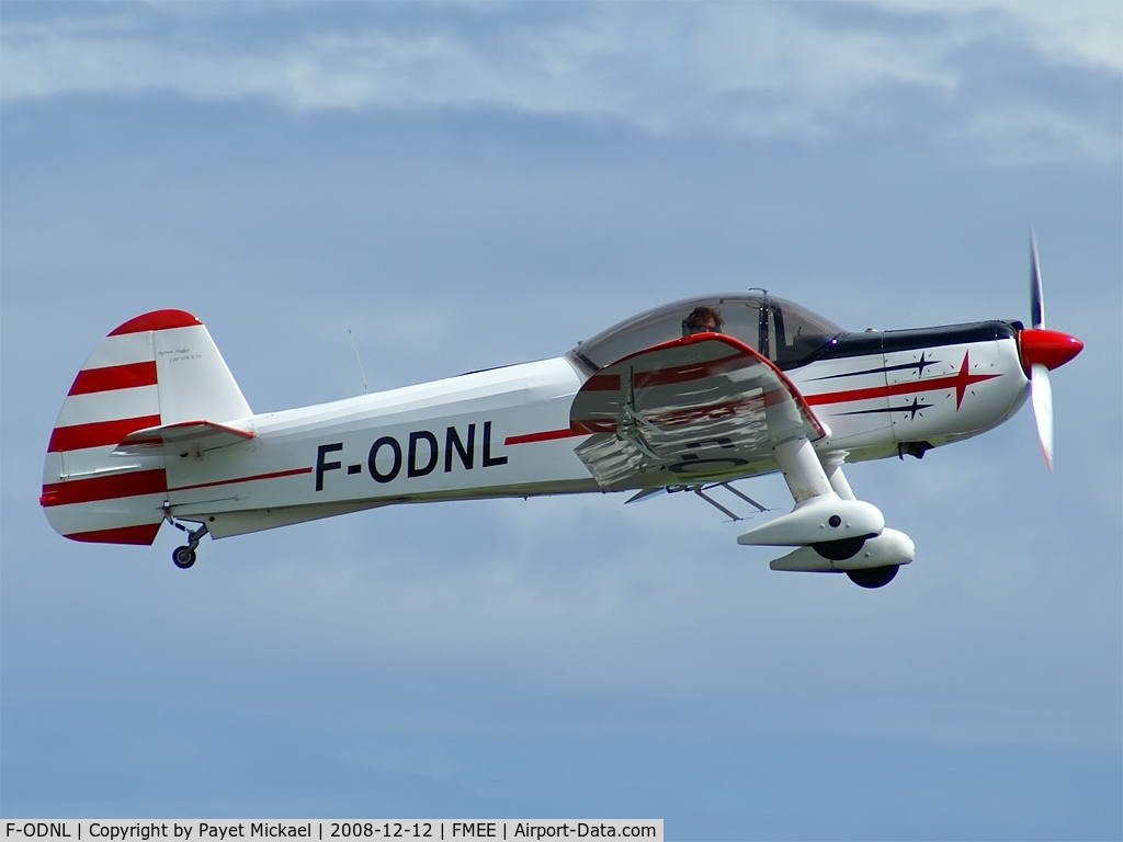 F-ODNL, Mudry CAP-10B C/N 70, Takeoff from runway 12