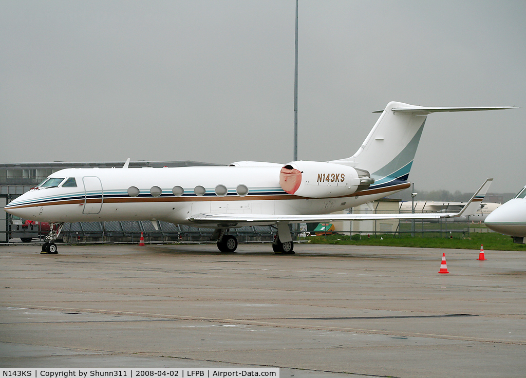 N143KS, 1999 Gulfstream Aerospace G-IV C/N 1364, Parked at the General Aviation area...