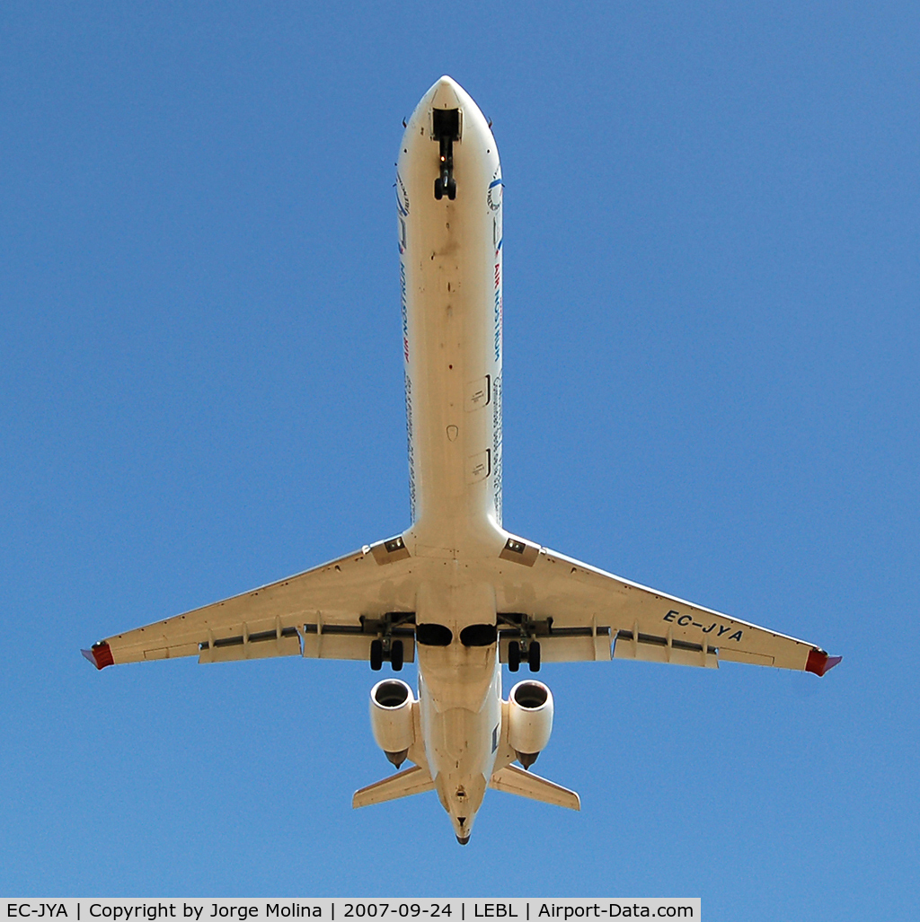 EC-JYA, 2006 Canadair CRJ-900ER (CL-600-2D24) C/N 15090, On final to RWY 25R.
