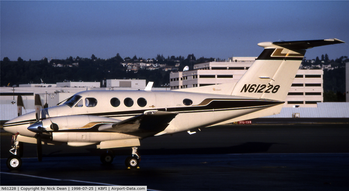 N61228, 1981 Beech F90 King Air C/N LA-169, KBFI