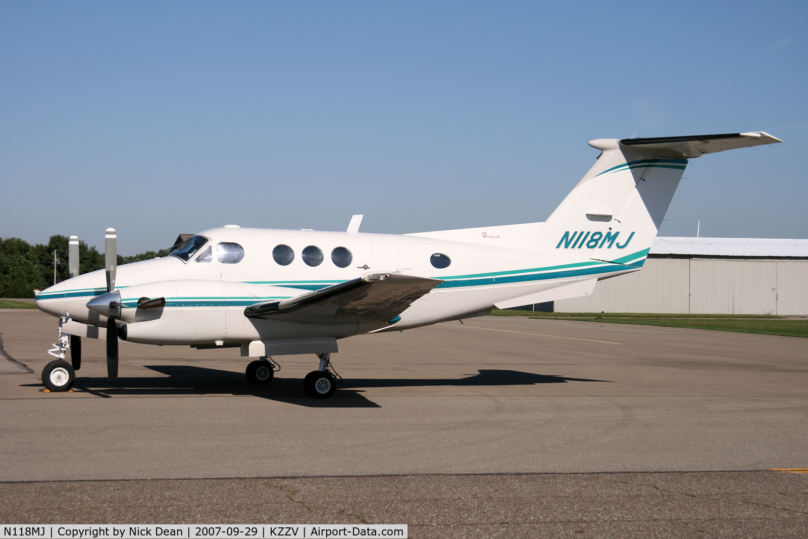 N118MJ, 1982 Beech F90 King Air C/N LA-199, KZZV