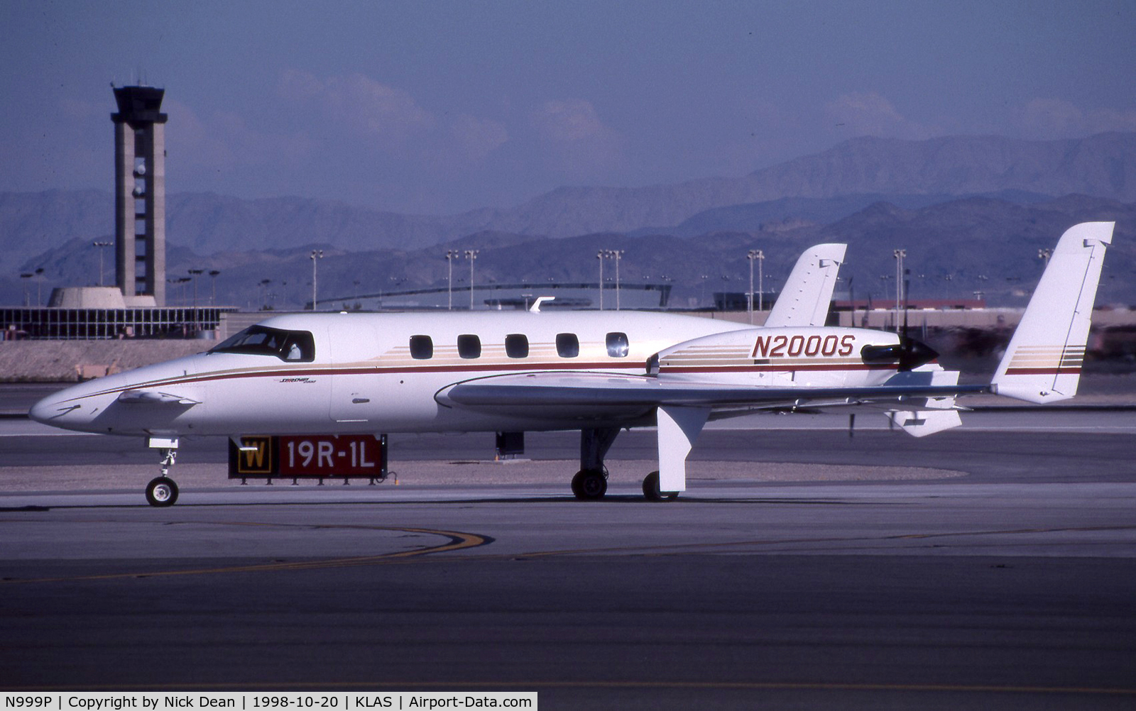 N999P, 1993 Beech 2000A Starship 1 Starship 1 C/N NC-43, KLAS (This Starship is seen as N2000S one of 2 frames that carried this reg NC-1 was the first and the second seen here is C/N NC-43 previously registered N999P)