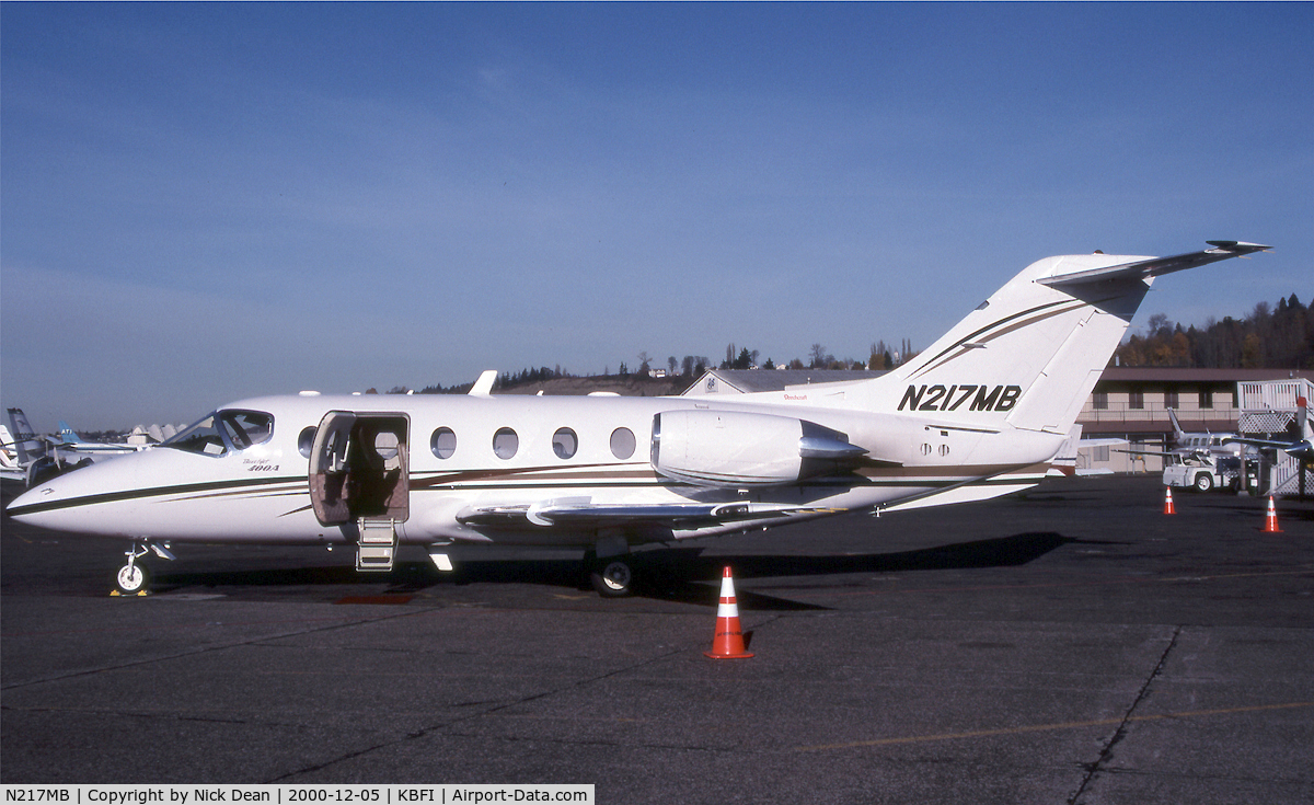 N217MB, 1998 Beechcraft 400A Beechjet C/N RK-217, KBFI (Currently registered N385PB)